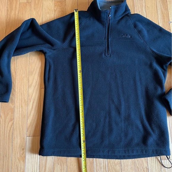 Cabela's Black Zip Up Sweater Fleece. Medium - Picture 6 of 7